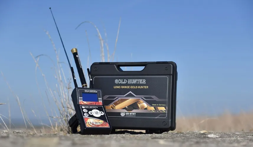 Titan Ger Gold Hunter Device Field Scanning