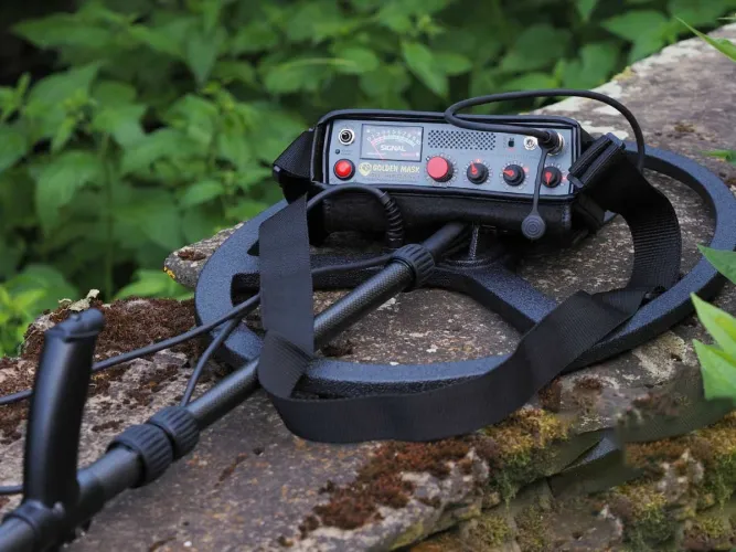 Golden Mask Deep Hunter Pro 7 Treasure Detector