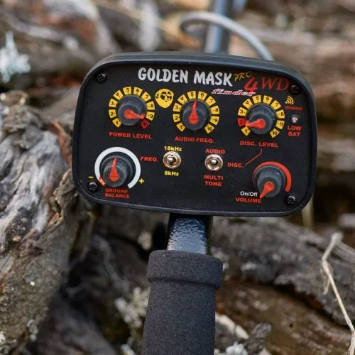 Golden Mask 4WD
