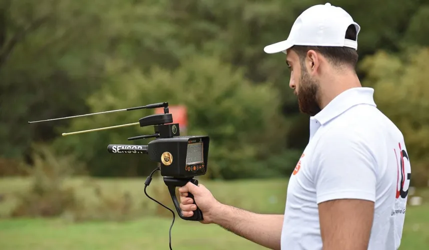 Titan Ger Deep Seeker Device Underground Imaging